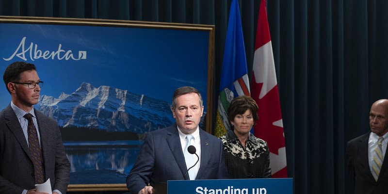 Alberta budget includes relatively small spending reductions 