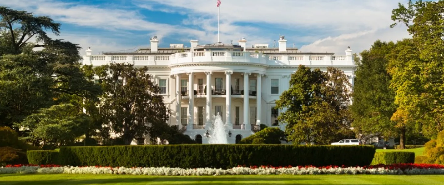 white-house-panorama-in-washington.jpg