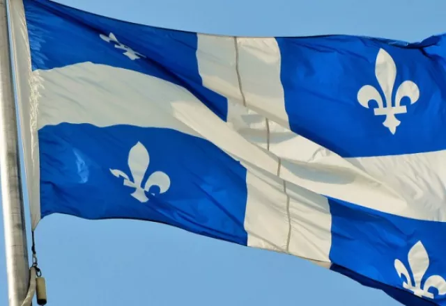 quebec flag.jpg